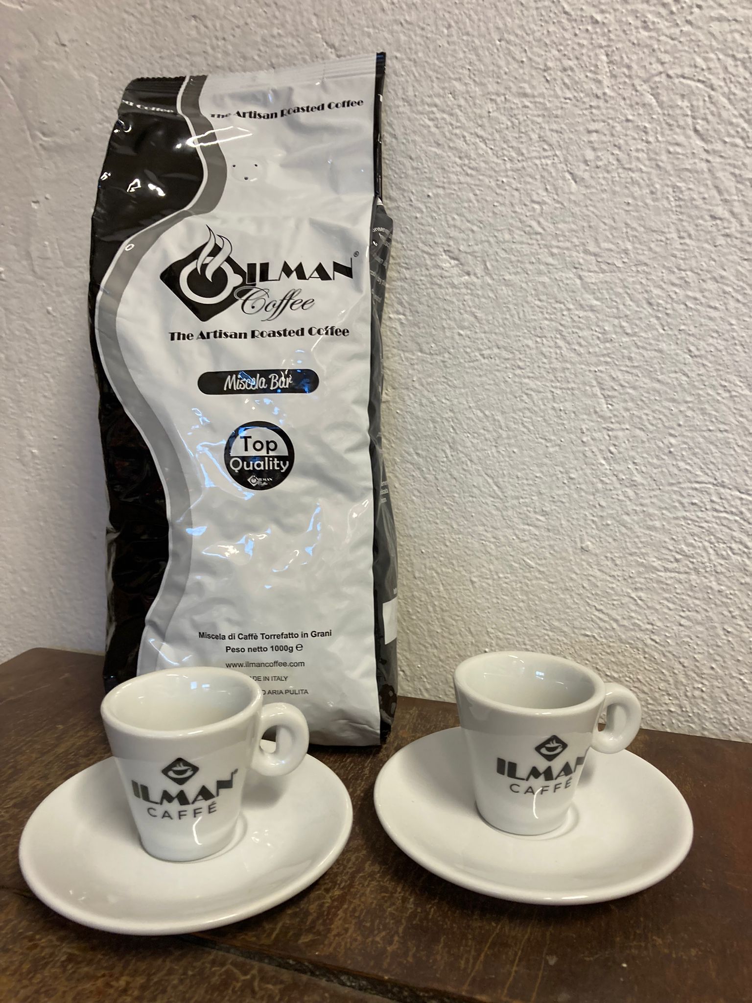 Zrnková káva ILMAN Coffee Miscela Bar , pražírna iLMAN , Sicílie, Itálie, 1kg + 2x hrníček, podšálek na espresso